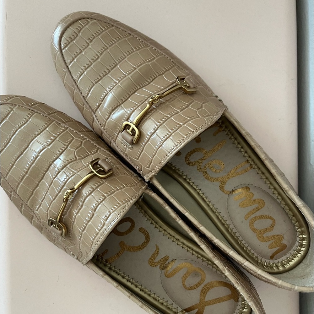 Loraine bit loafer in a tan color animal print